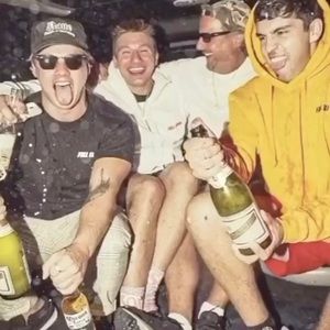 Meet your Posher, Dennis